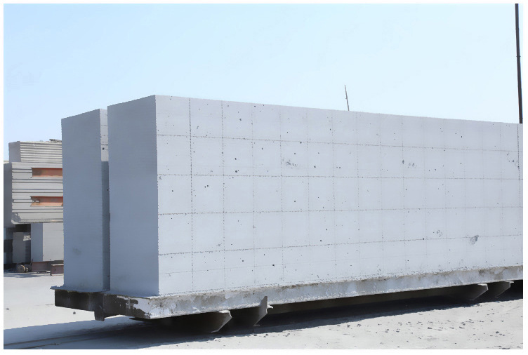 吉利加气块 加气砌块 轻质砖气孔结构及其影响因素